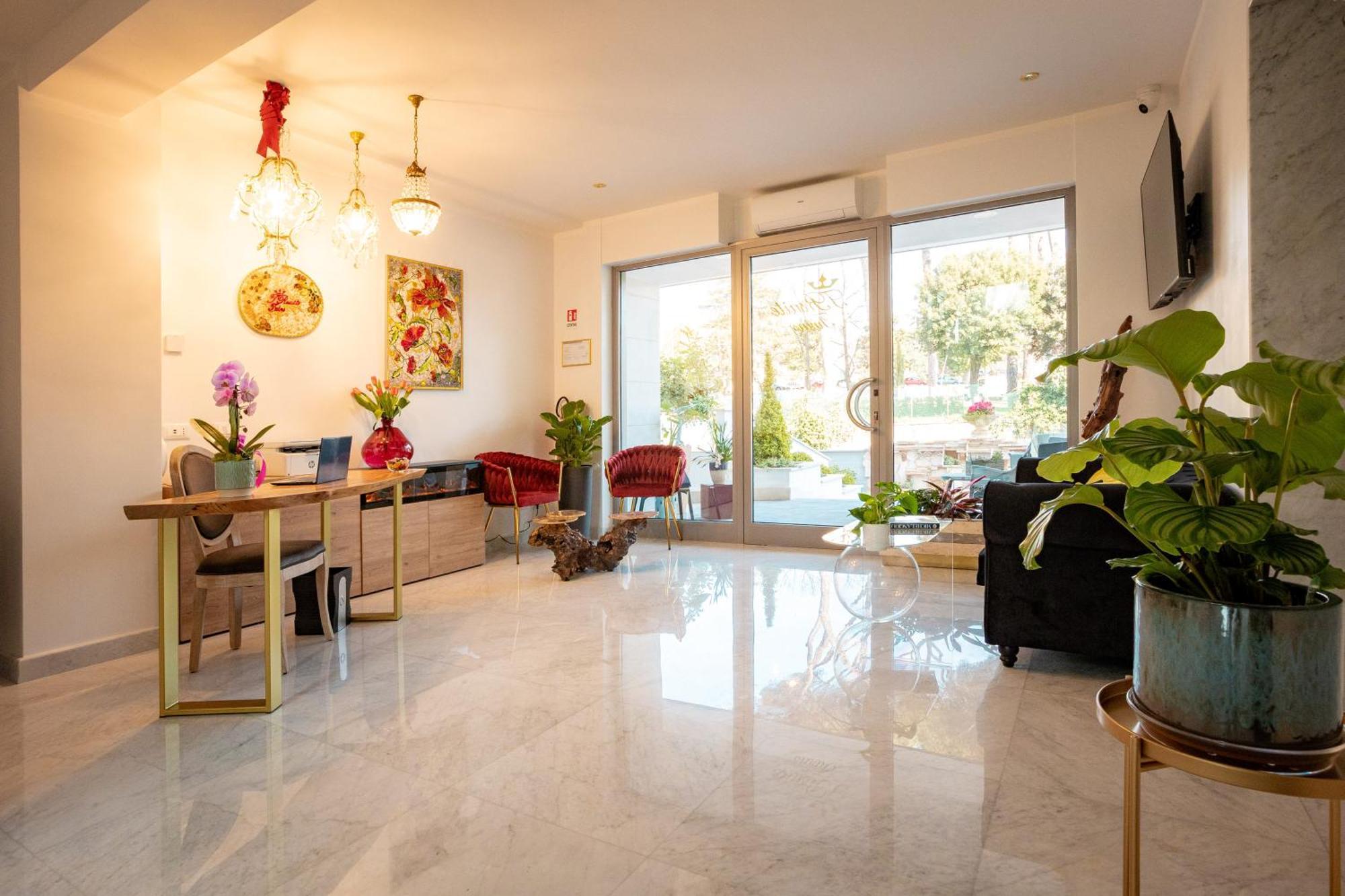 Twins Royal Apartment